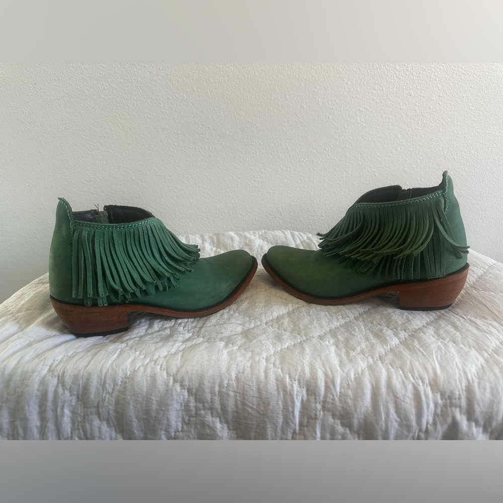 Liberty Black Nomad Leather Fringe Ankle Booties - Sz 6.5 - Green - EUC - Picture 4 of 13